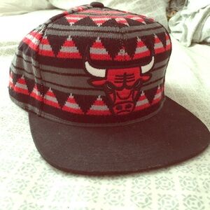 Mitchell & Ness Chicago Bulls Sweater Christmas Winter SnapBack!